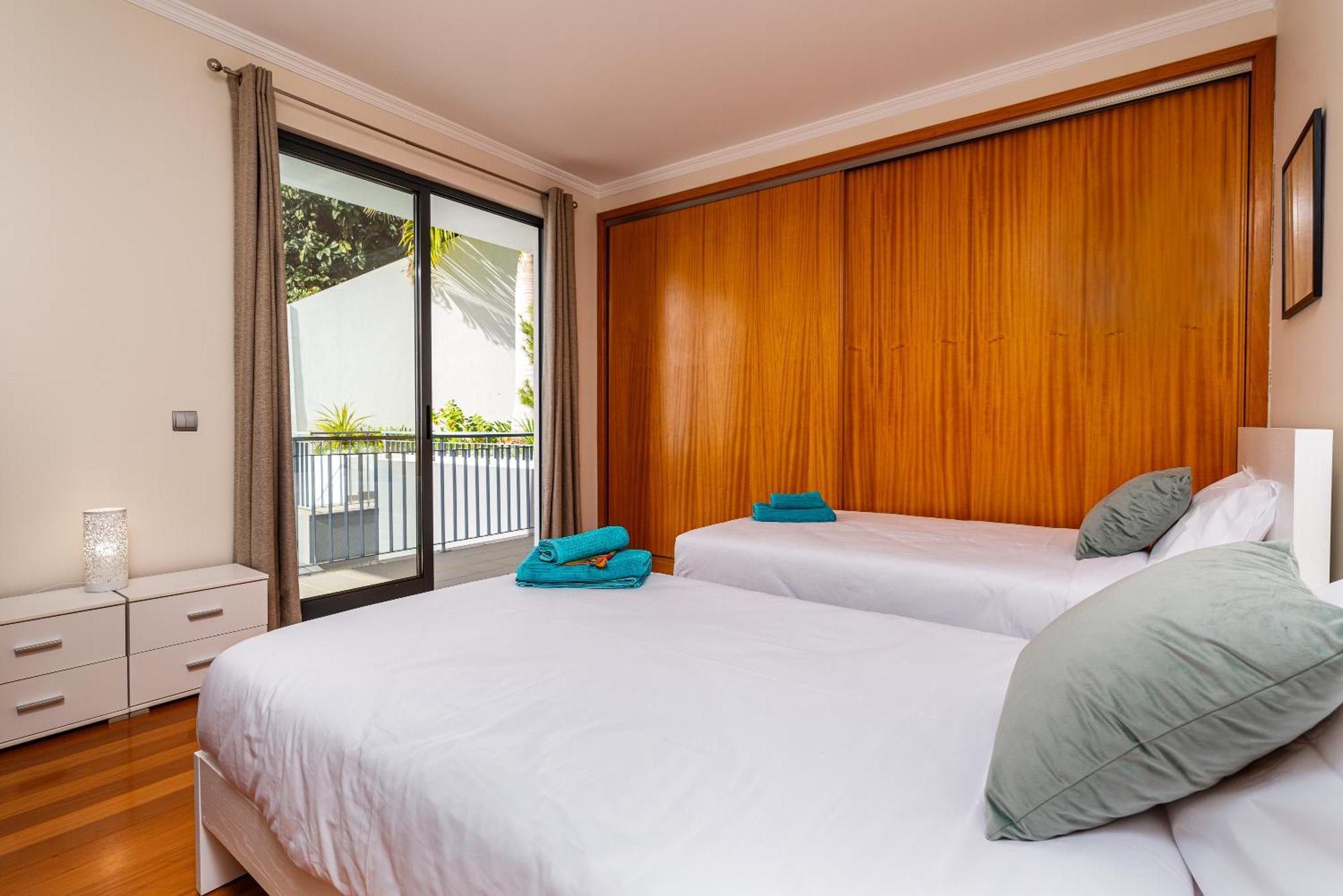 Villa Nunes, Big Holiday House With Private Pool Calheta  Luaran gambar