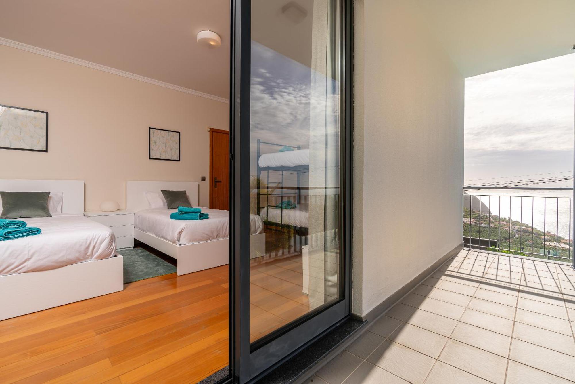 Villa Nunes, Big Holiday House With Private Pool Calheta  Luaran gambar